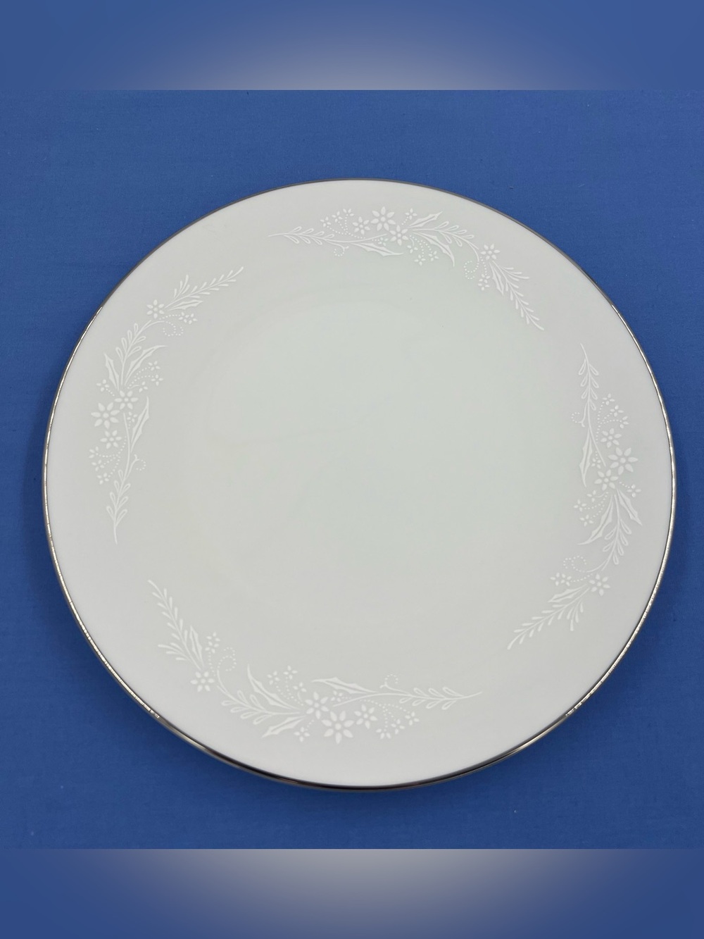 Noritake GEORGIAN 6440 8.25” Salad Plate Embossed Pattern  w/Platinum Trim
